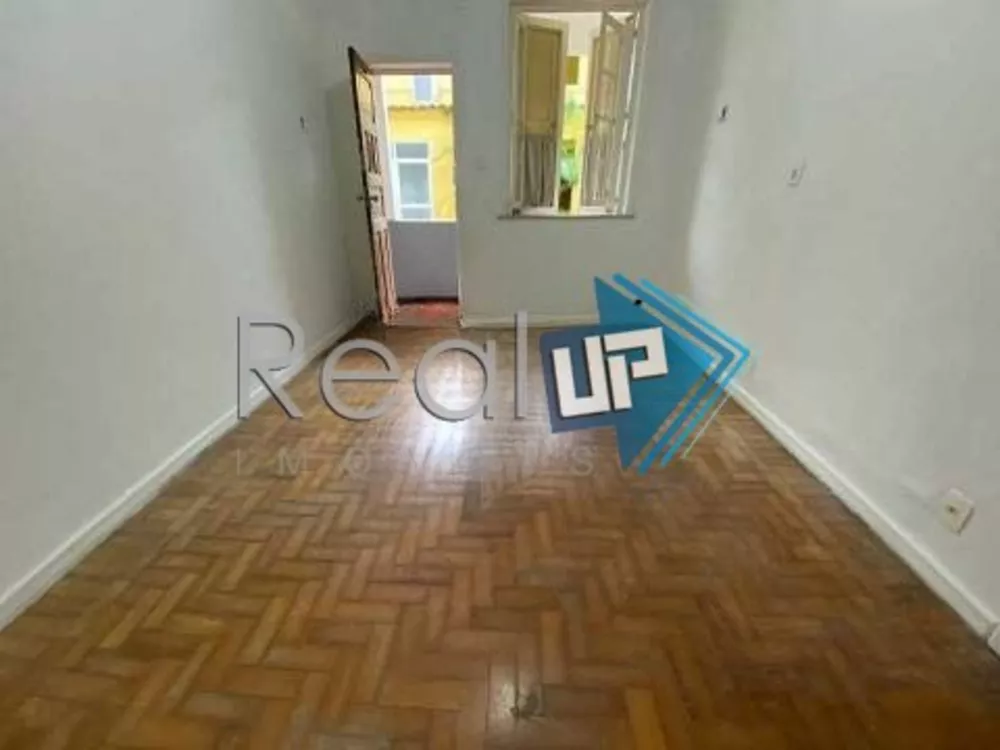 Apartamento à venda com 1 quarto, 60m² - Foto 2