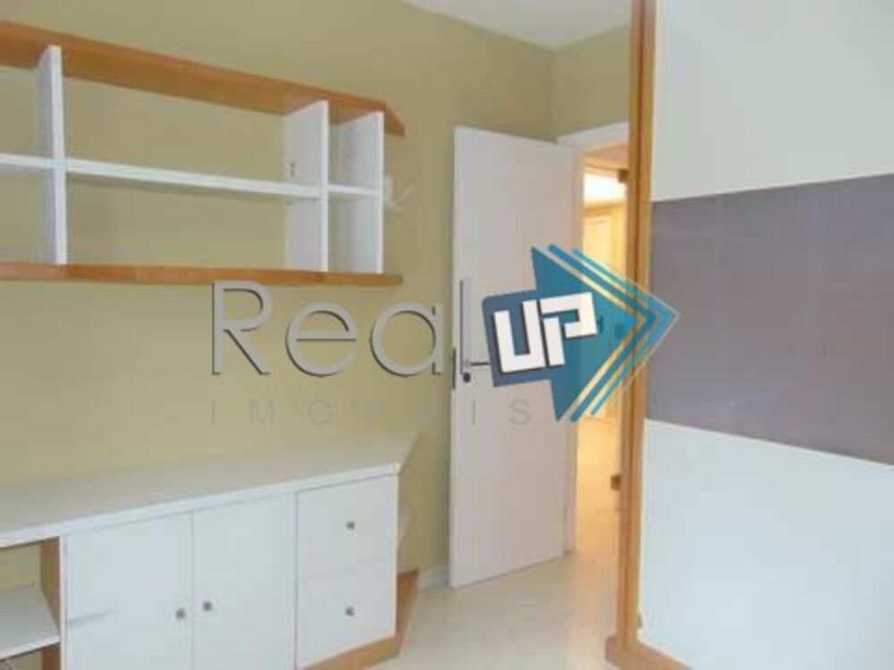 Apartamento à venda com 2 quartos, 75m² - Foto 3