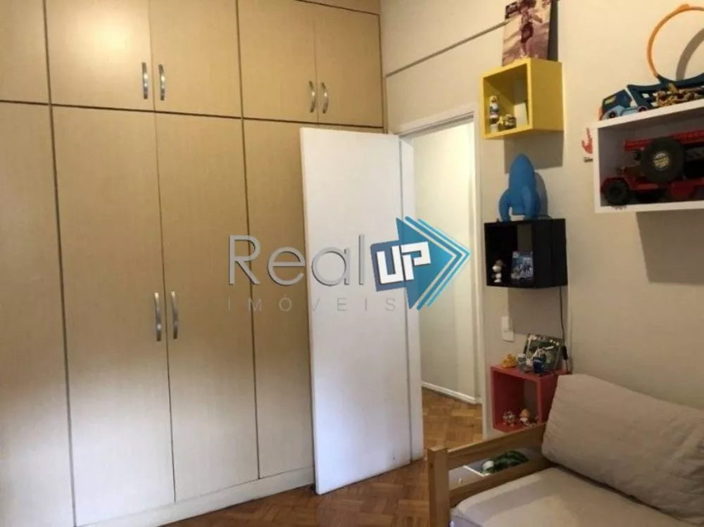 Apartamento à venda com 3 quartos, 233m² - Foto 12