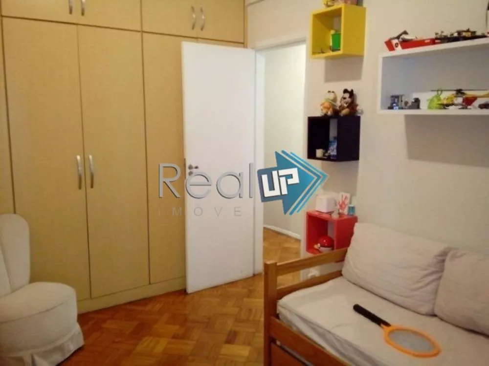 Apartamento à venda com 3 quartos, 233m² - Foto 13