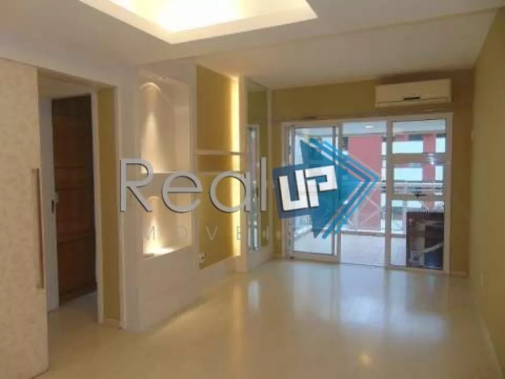 Apartamento à venda com 2 quartos, 75m² - Foto 1