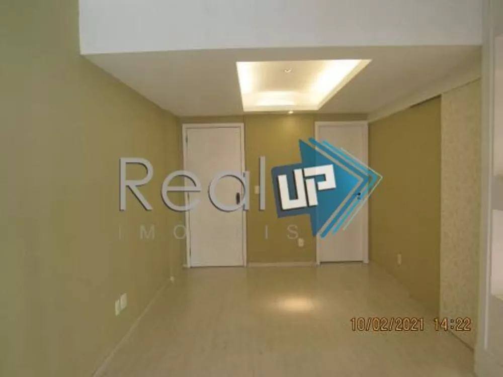 Apartamento à venda com 2 quartos, 75m² - Foto 3