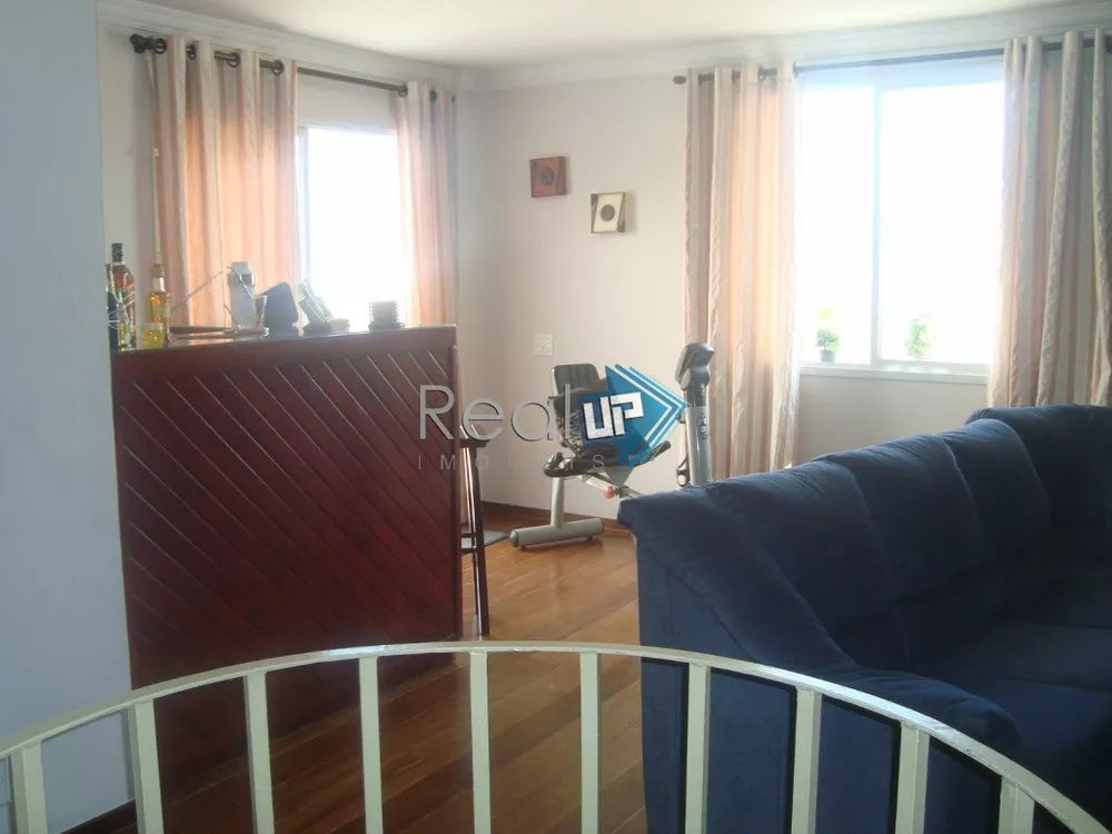 Apartamento à venda com 4 quartos, 136m² - Foto 2