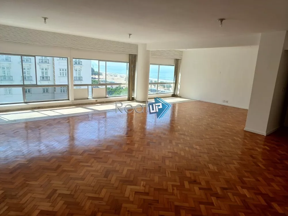 Apartamento à venda com 3 quartos, 300m² - Foto 2