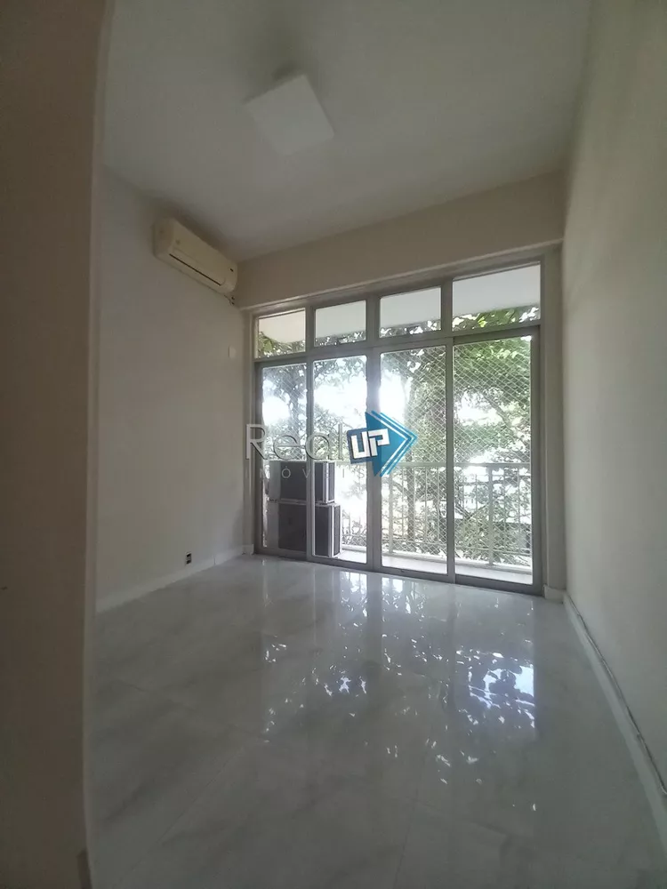 Apartamento para alugar com 3 quartos, 84m² - Foto 3