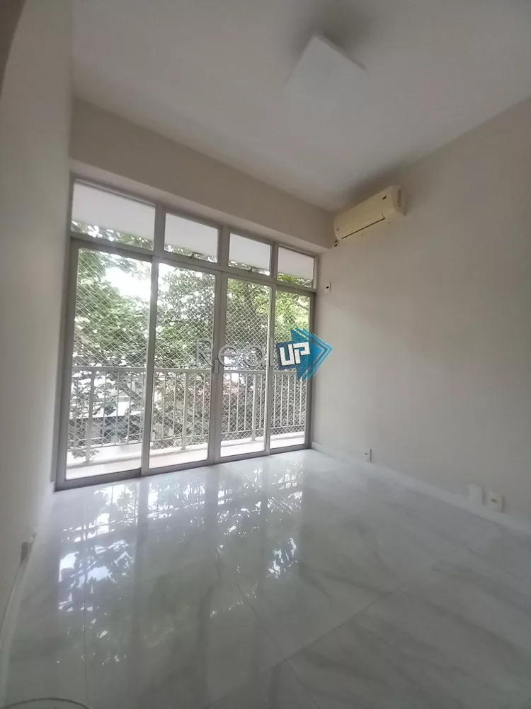 Apartamento para alugar com 3 quartos, 84m² - Foto 4