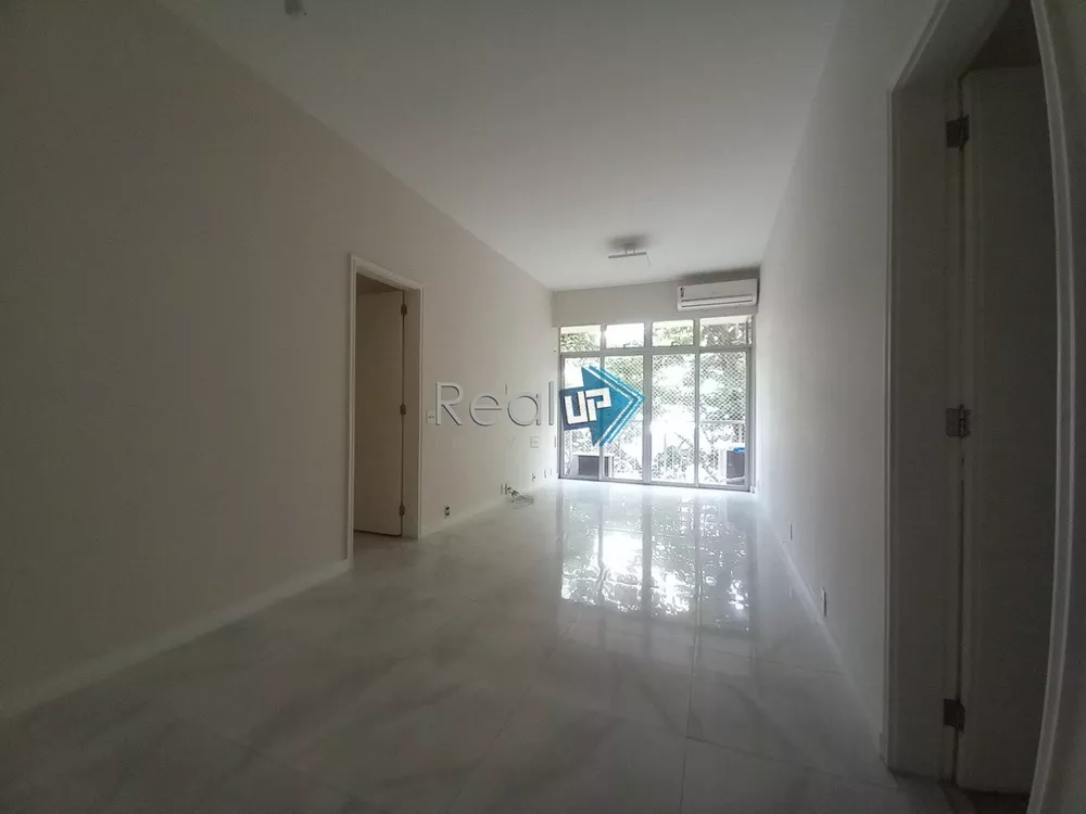 Apartamento para alugar com 3 quartos, 84m² - Foto 2