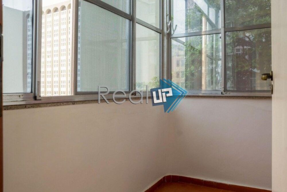 Apartamento à venda com 4 quartos, 165m² - Foto 6