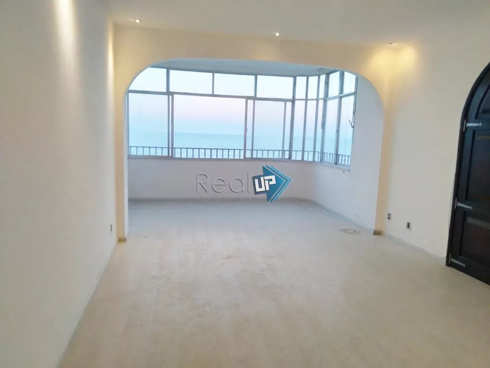 Apartamento à venda com 3 quartos, 127m² - Foto 3