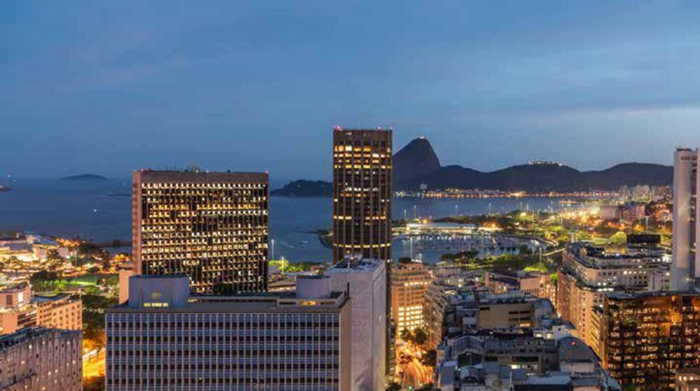 Apartamento à venda com 3 quartos, 165m² - Foto 3
