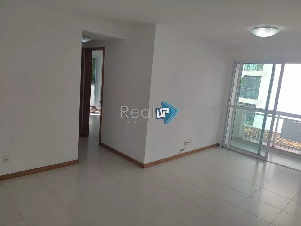 Apartamento à venda com 3 quartos, 109m² - Foto 1