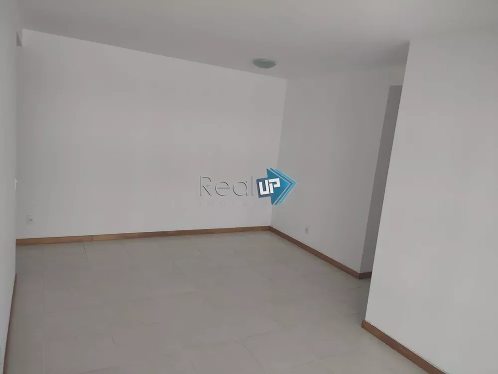 Apartamento à venda com 3 quartos, 109m² - Foto 2