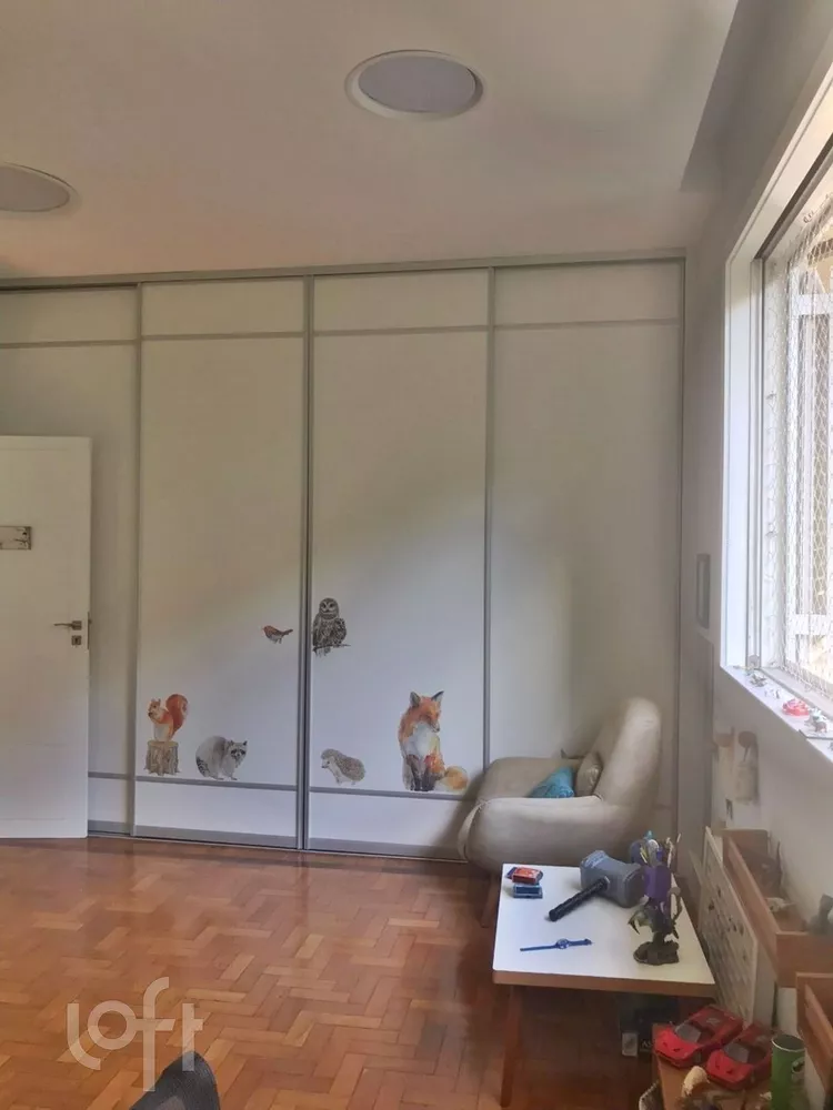 Apartamento à venda com 3 quartos, 235m² - Foto 2