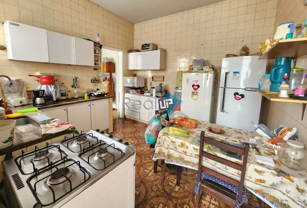 Apartamento, 3 quartos, 231 m² - Foto 1