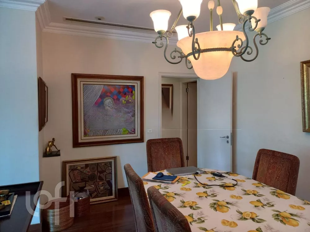 Apartamento à venda com 3 quartos, 216m² - Foto 8