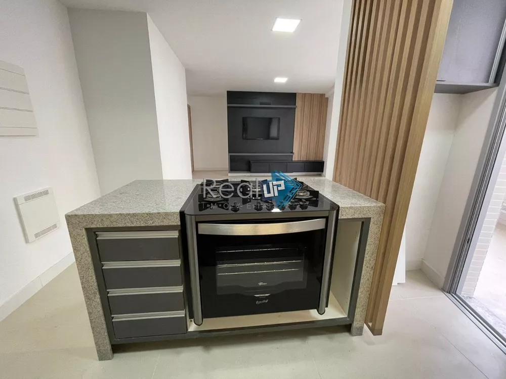 Apartamento à venda com 2 quartos, 78m² - Foto 3