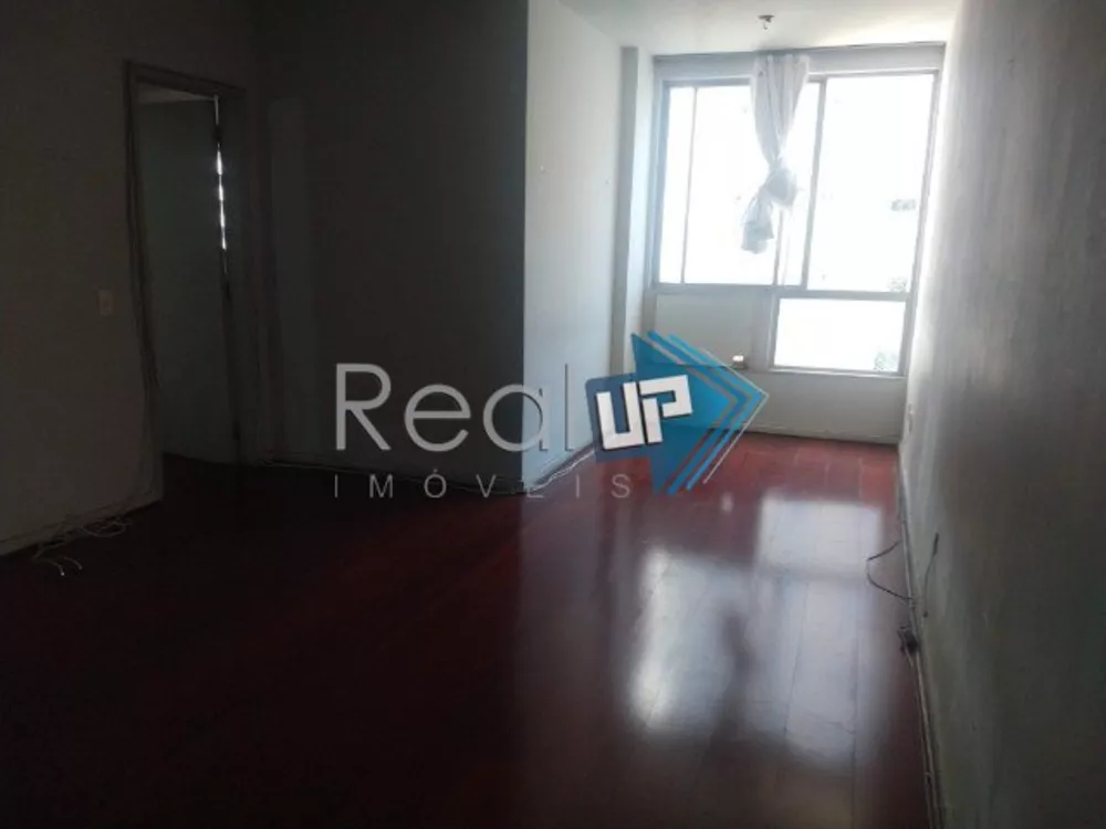 Apartamento à venda com 2 quartos, 82m² - Foto 2