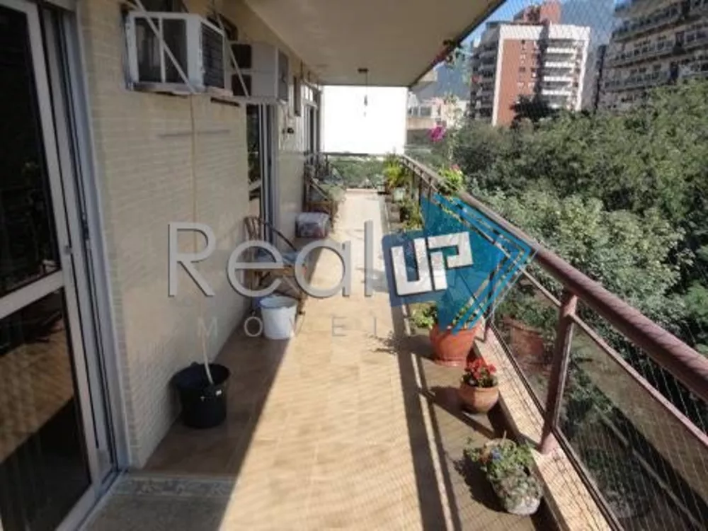 Apartamento à venda com 4 quartos, 186m² - Foto 1