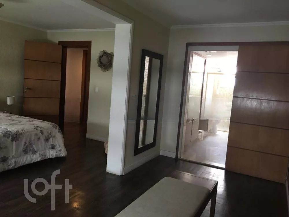 Apartamento à venda com 3 quartos, 200m² - Foto 2