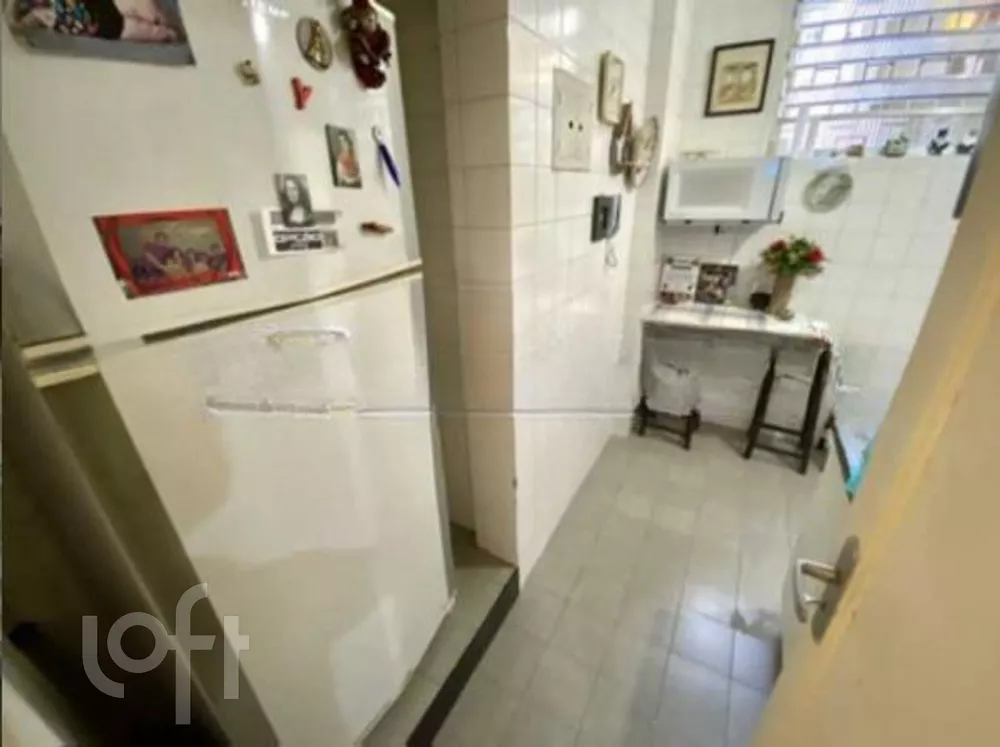 Apartamento à venda com 3 quartos, 154m² - Foto 2