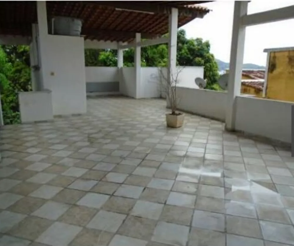 Casa à venda com 4 quartos, 210m² - Foto 13