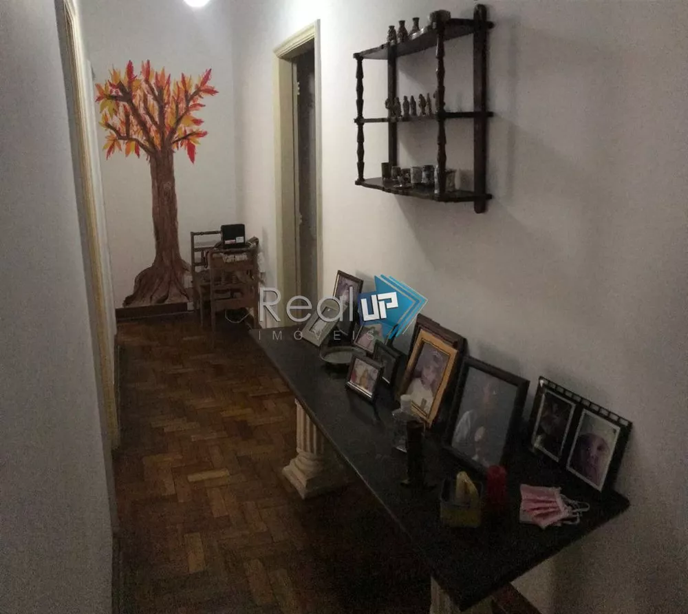 Apartamento à venda com 3 quartos, 150m² - Foto 3