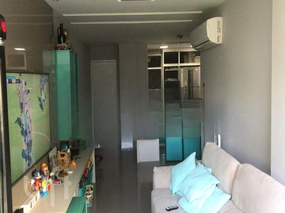 Apartamento à venda com 2 quartos, 77m² - Foto 5