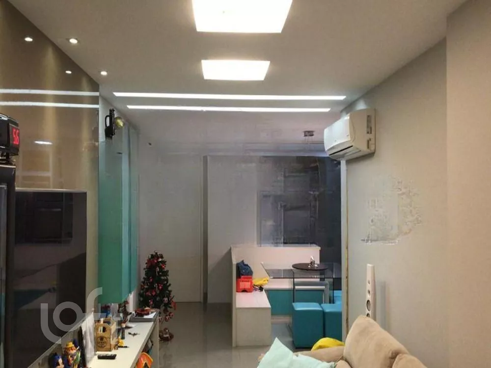 Apartamento à venda com 2 quartos, 77m² - Foto 1