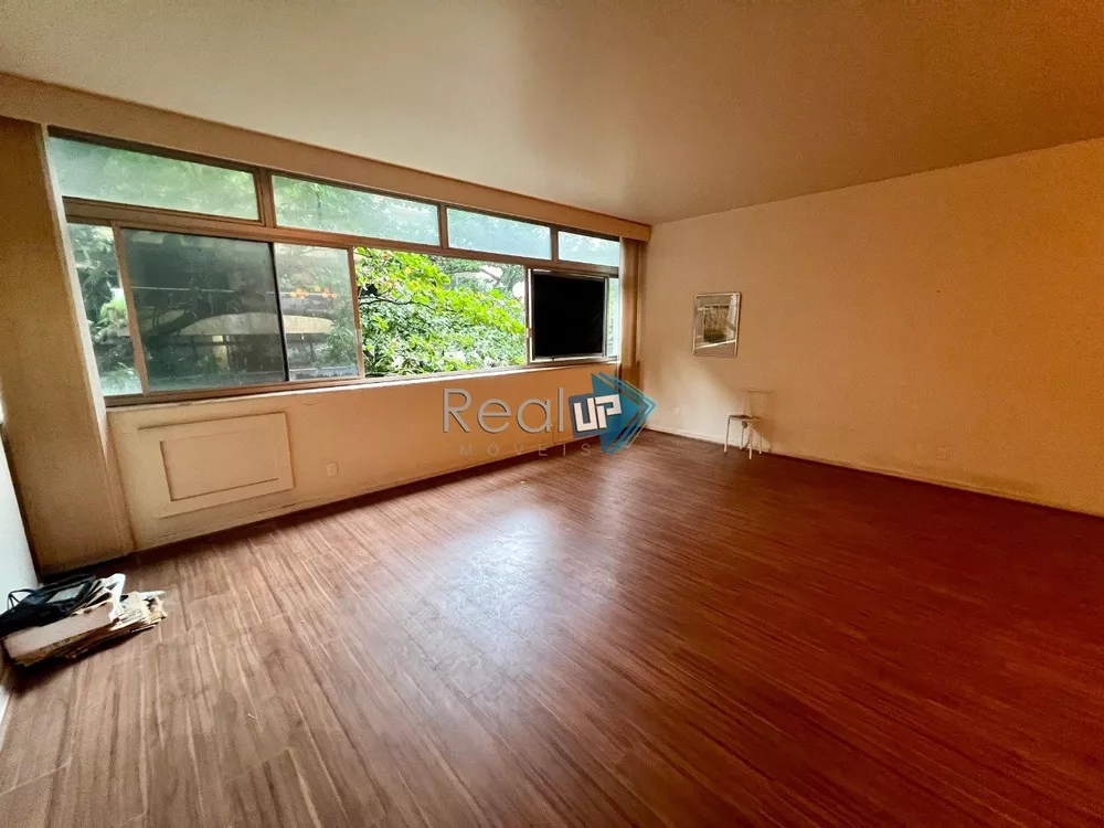 Apartamento à venda com 3 quartos, 161m² - Foto 3