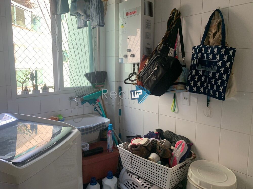 Apartamento à venda com 2 quartos, 68m² - Foto 4