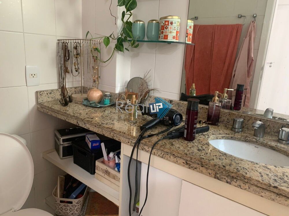 Apartamento à venda com 2 quartos, 68m² - Foto 3