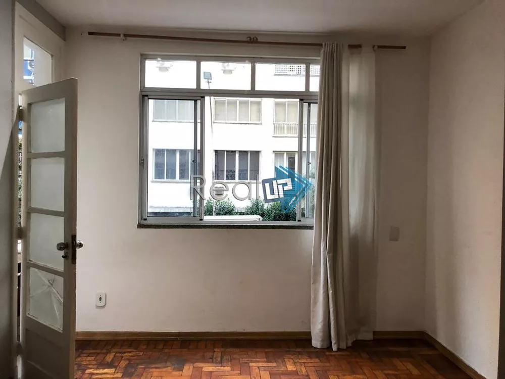 Apartamento à venda com 3 quartos, 68m² - Foto 2