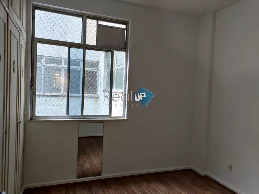 Apartamento à venda com 4 quartos, 176m² - Foto 11