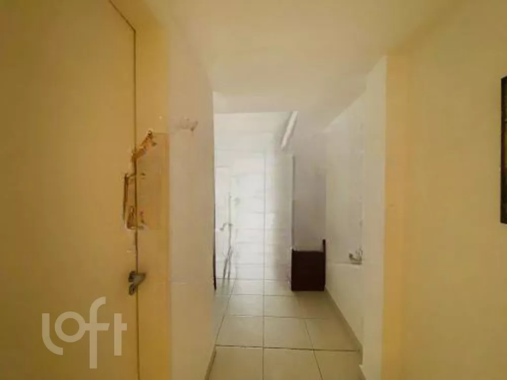 Apartamento à venda com 3 quartos, 117m² - Foto 2