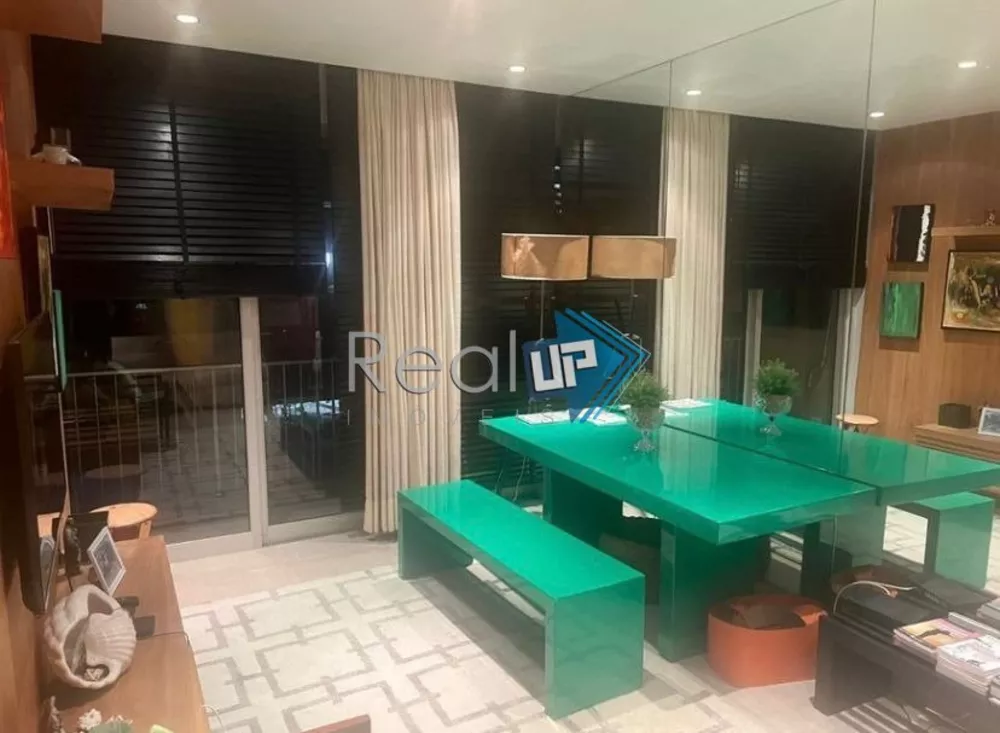 Apartamento à venda com 2 quartos, 70m² - Foto 2