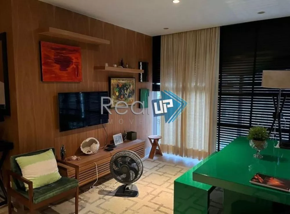 Apartamento à venda com 2 quartos, 70m² - Foto 1