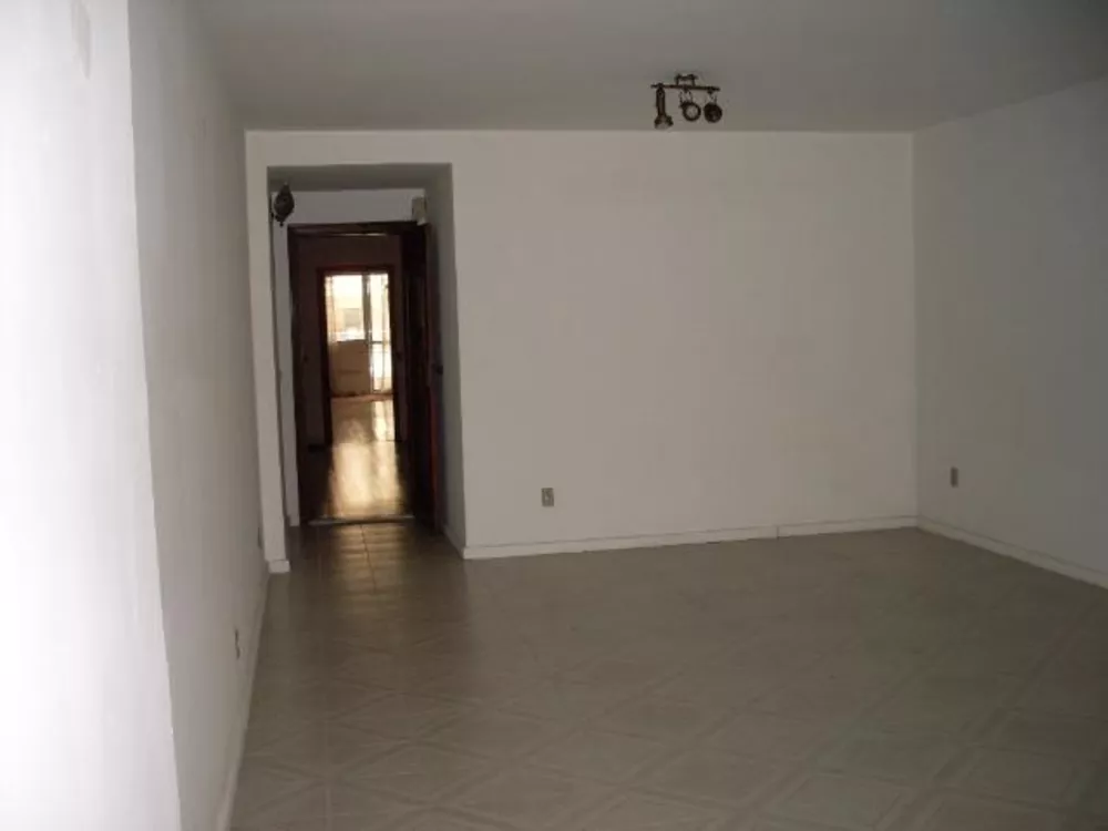 Apartamento à venda com 4 quartos, 246m² - Foto 4