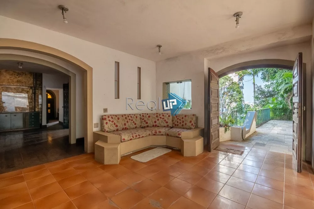 Casa, 5 quartos, 717 m² - Foto 1