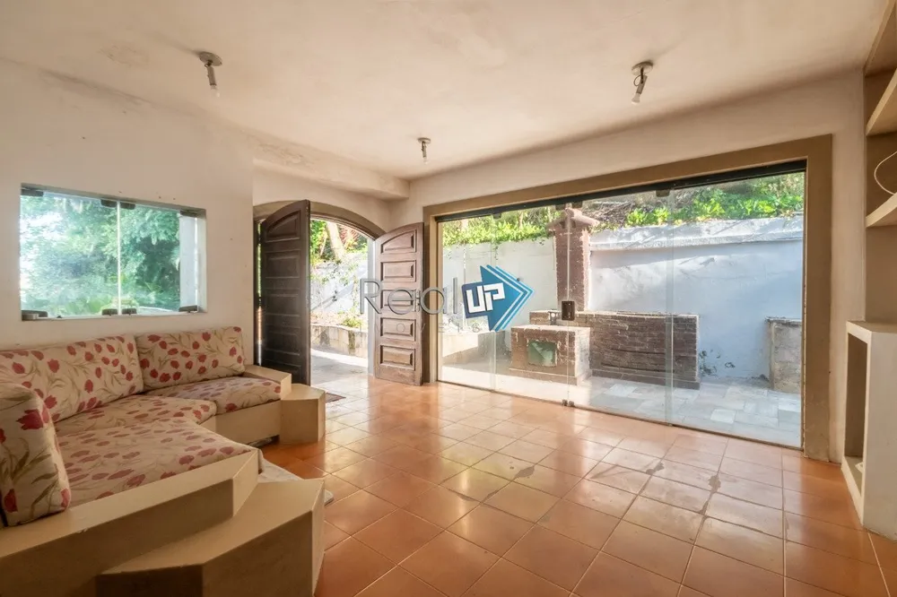 Casa, 5 quartos, 717 m² - Foto 1