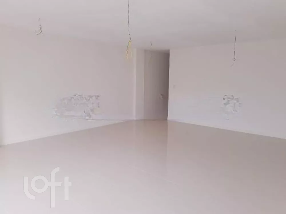 Apartamento à venda com 3 quartos, 190m² - Foto 3