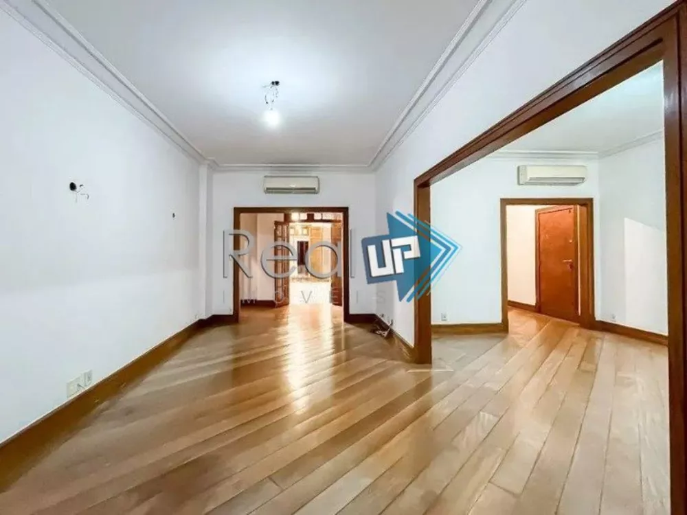 Apartamento à venda com 4 quartos, 214m² - Foto 4