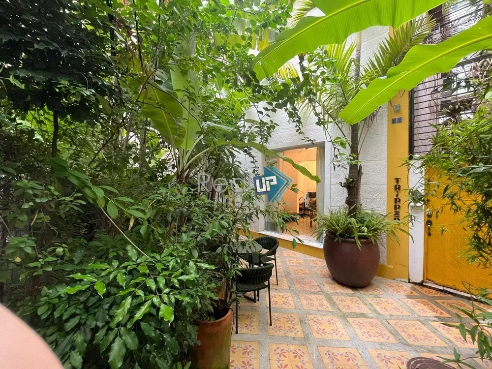 Casa de Condomínio à venda com 3 quartos, 199m² - Foto 1