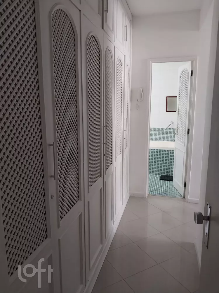 Apartamento à venda com 4 quartos, 214m² - Foto 2