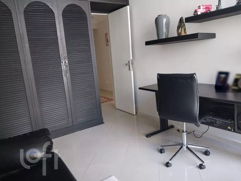 Apartamento à venda com 4 quartos, 214m² - Foto 4