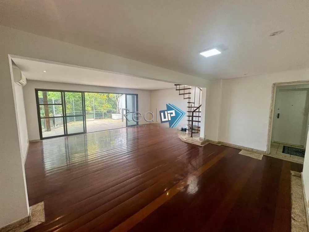 Apartamento, 3 quartos, 302 m² - Foto 1