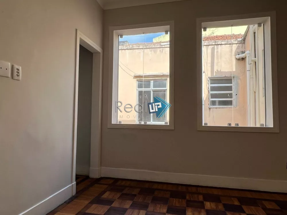 Apartamento, 3 quartos, 130 m² - Foto 2