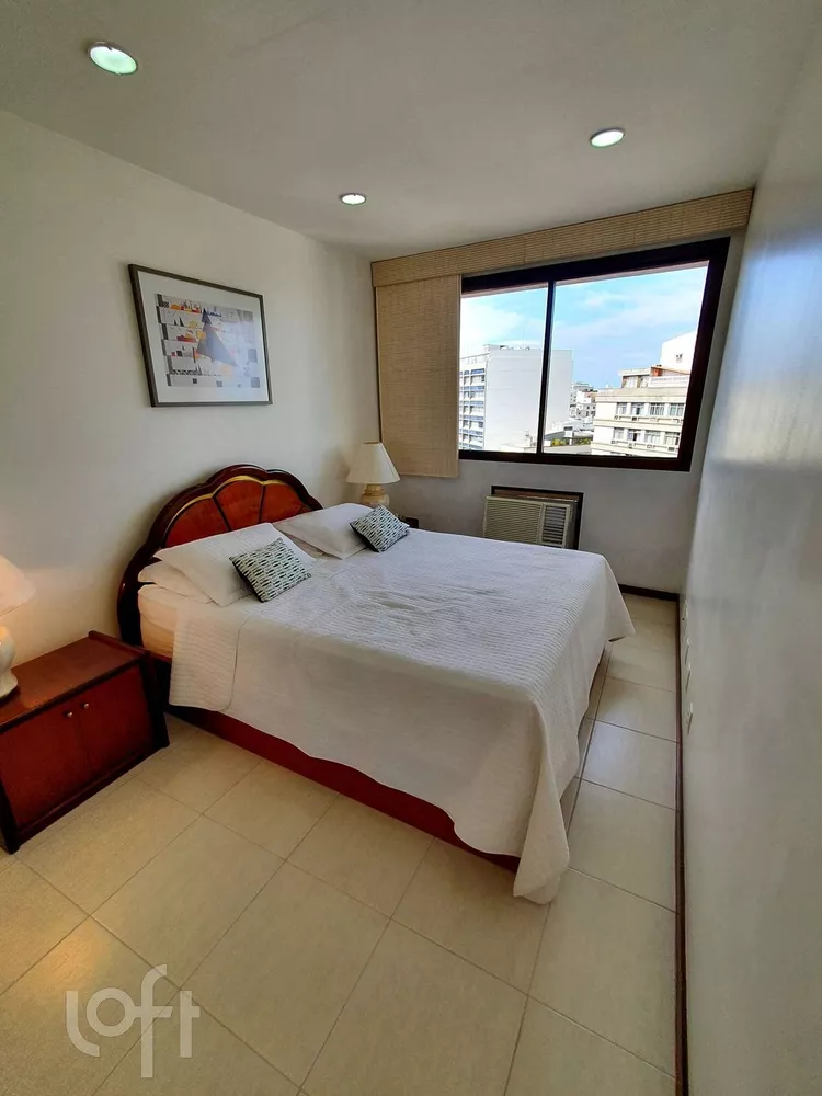 Apartamento à venda com 1 quarto, 34m² - Foto 2