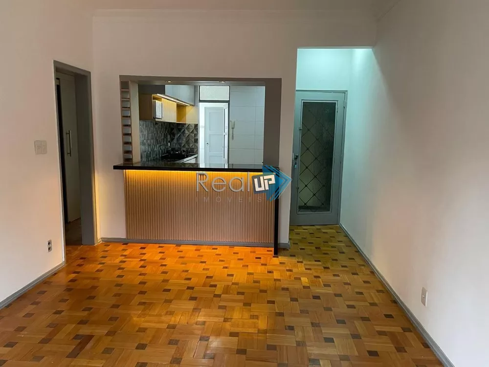 Apartamento à venda com 3 quartos, 80m² - Foto 1