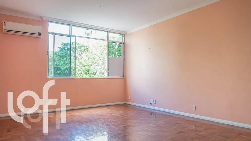 Apartamento à venda com 3 quartos, 125m² - Foto 1