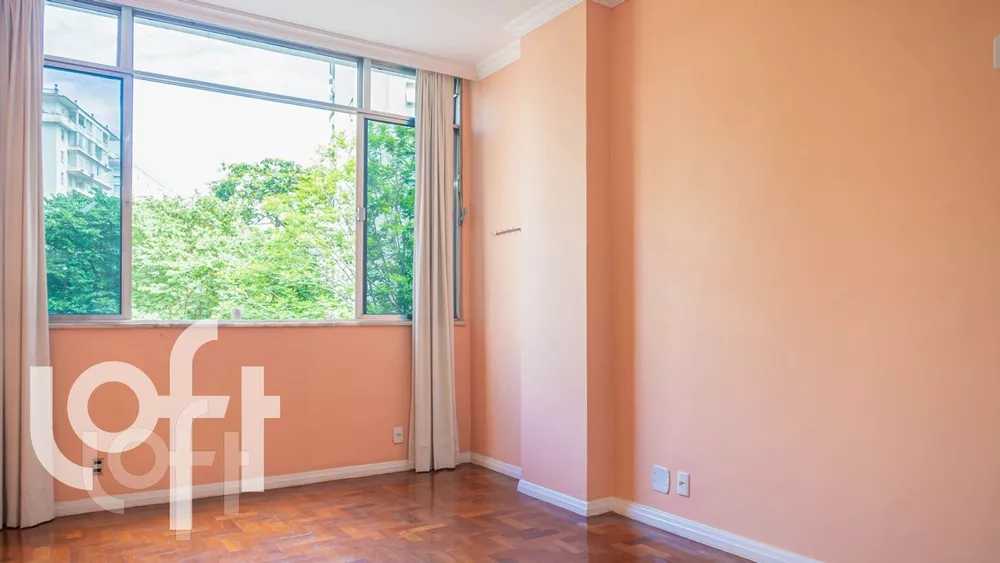 Apartamento à venda com 3 quartos, 125m² - Foto 2